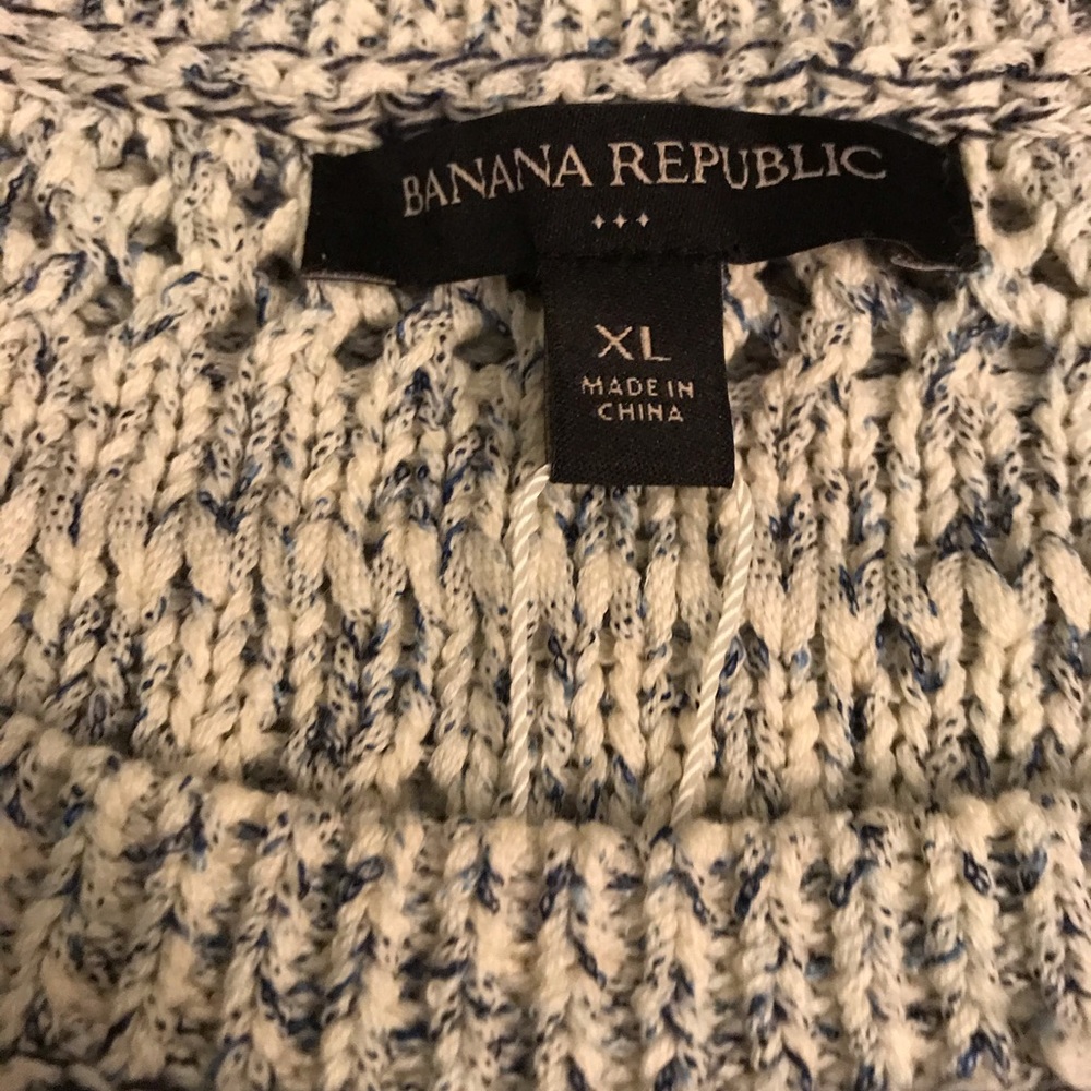 Sleeveless sweater